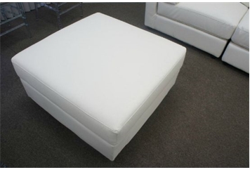 Peran Black Ottoman (Ottomans) in Orlando