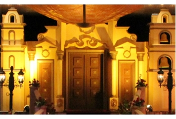 Building - Colonial Cathedral and Entry (Theme Decor) in Orlando